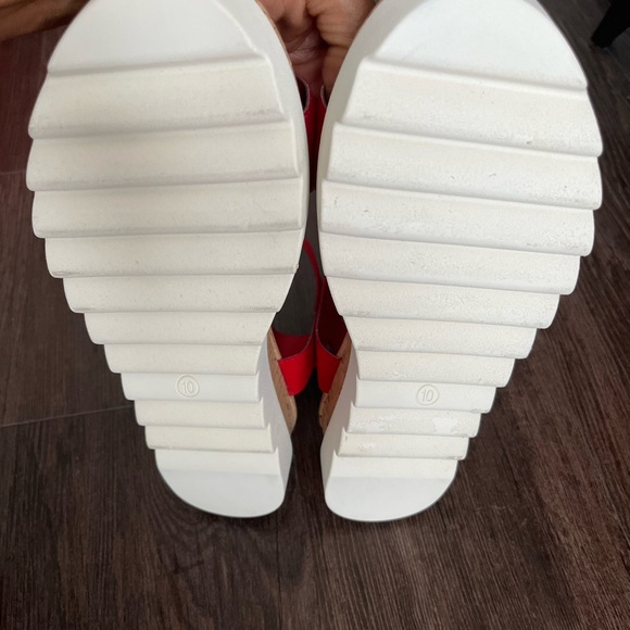 SUN & STONE•RED ELASTIC AND CORK SANDALS•SIZE: 10M - Picture 7 of 8